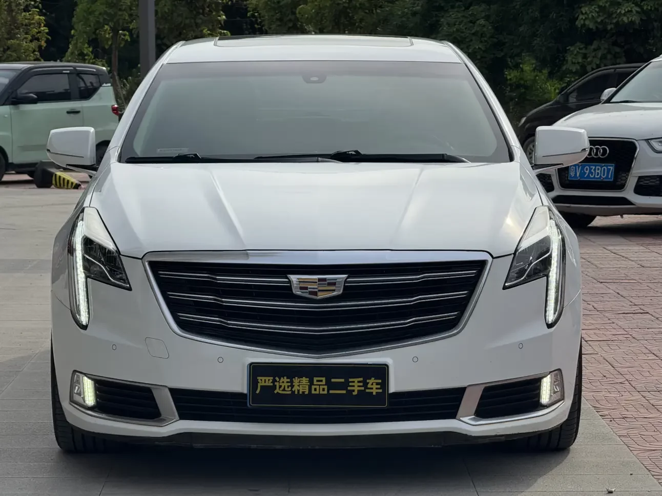 Cadillac XTS  из Китая