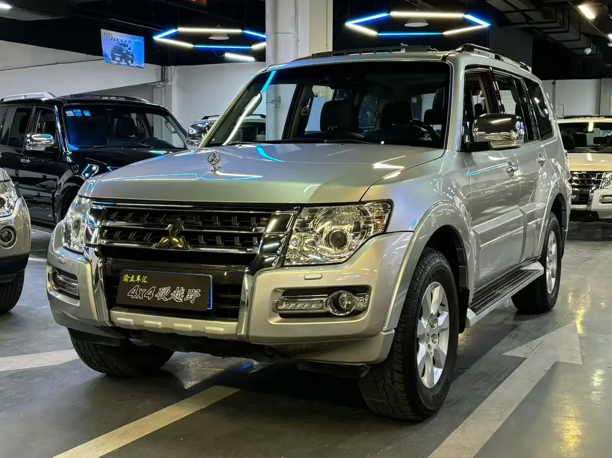 Mitsubishi Pajero  из Китая