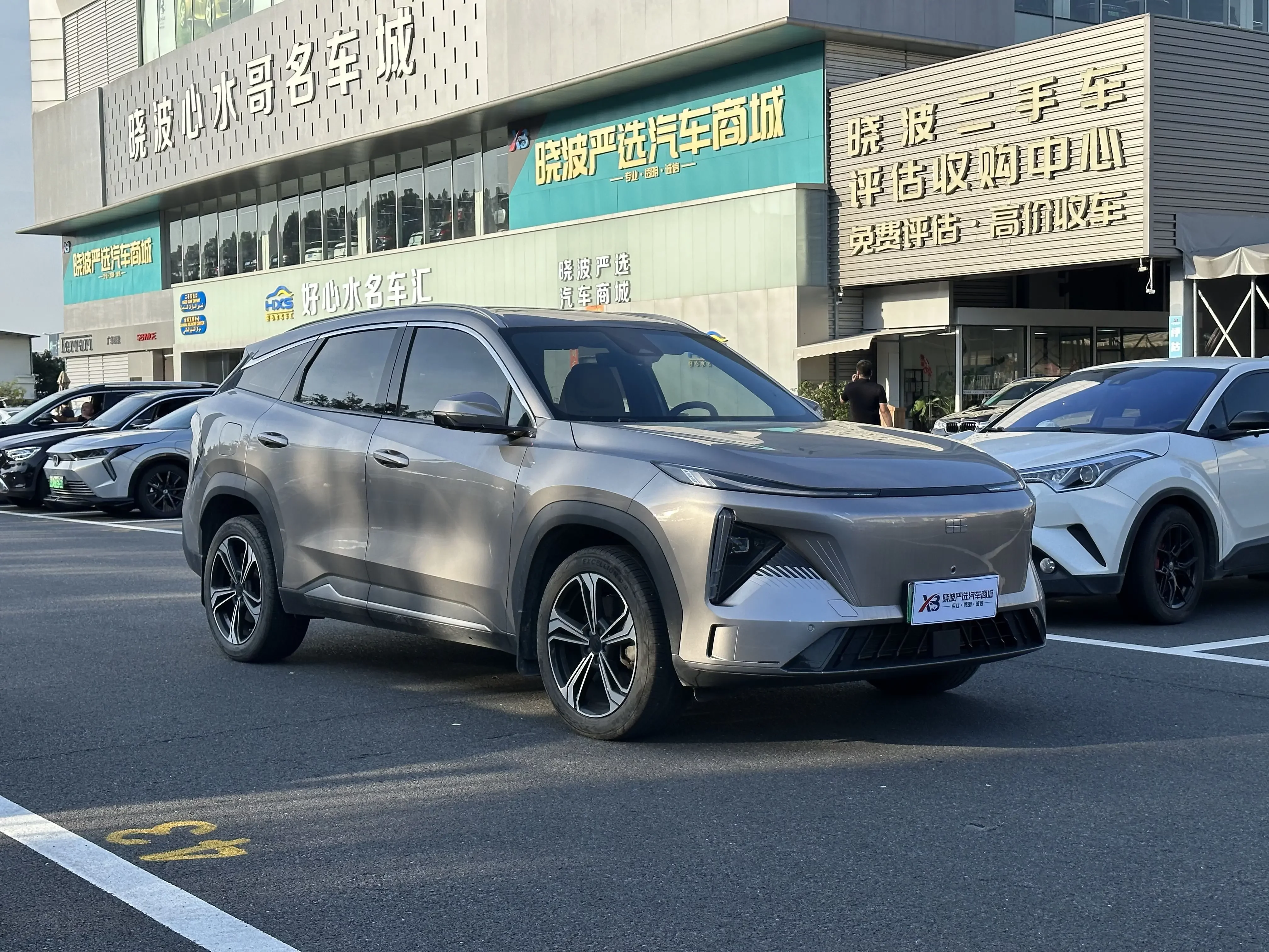 Geely Galaxy L7