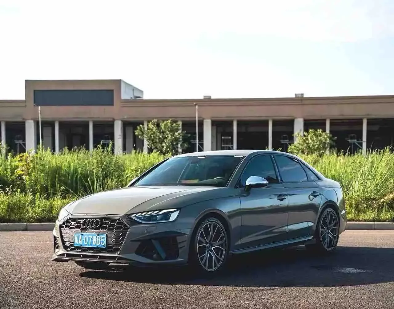 Audi S4