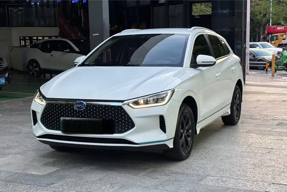 BYD e2