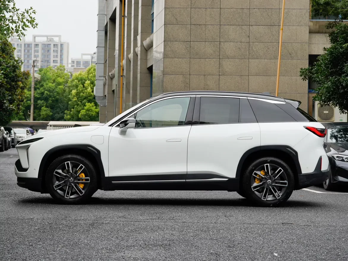 NIO ES6
