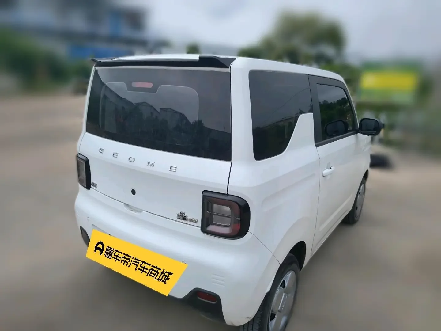 Geely panda