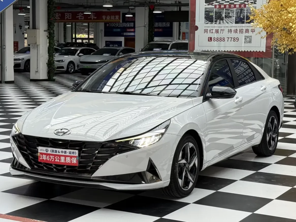Hyundai Elantra