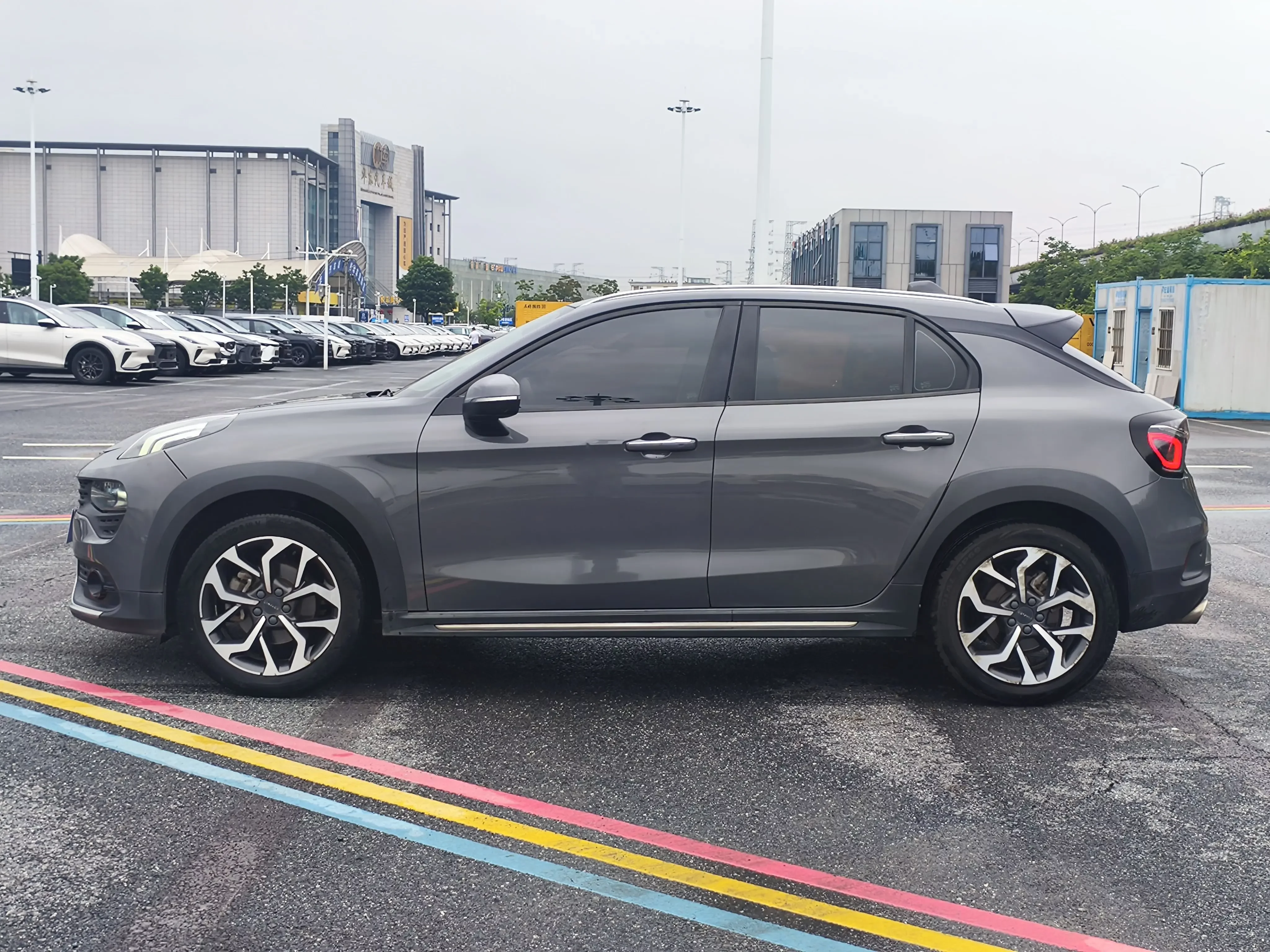 Lynk & Co 02