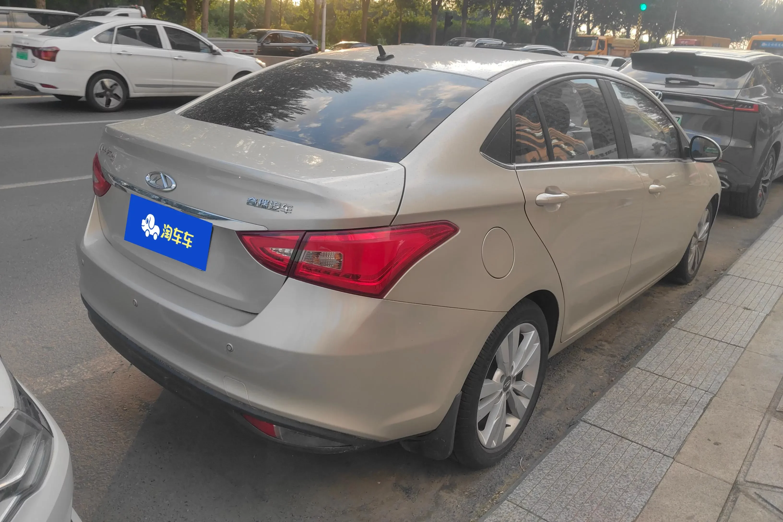Chery Arrizo 5