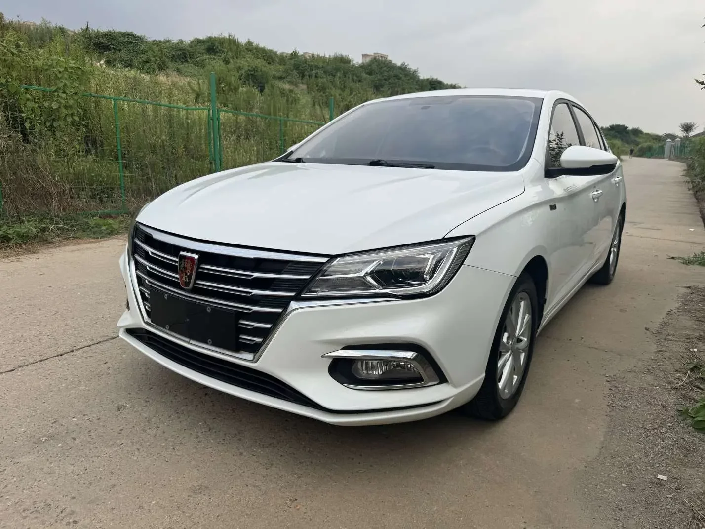 Roewe i5  из Китая