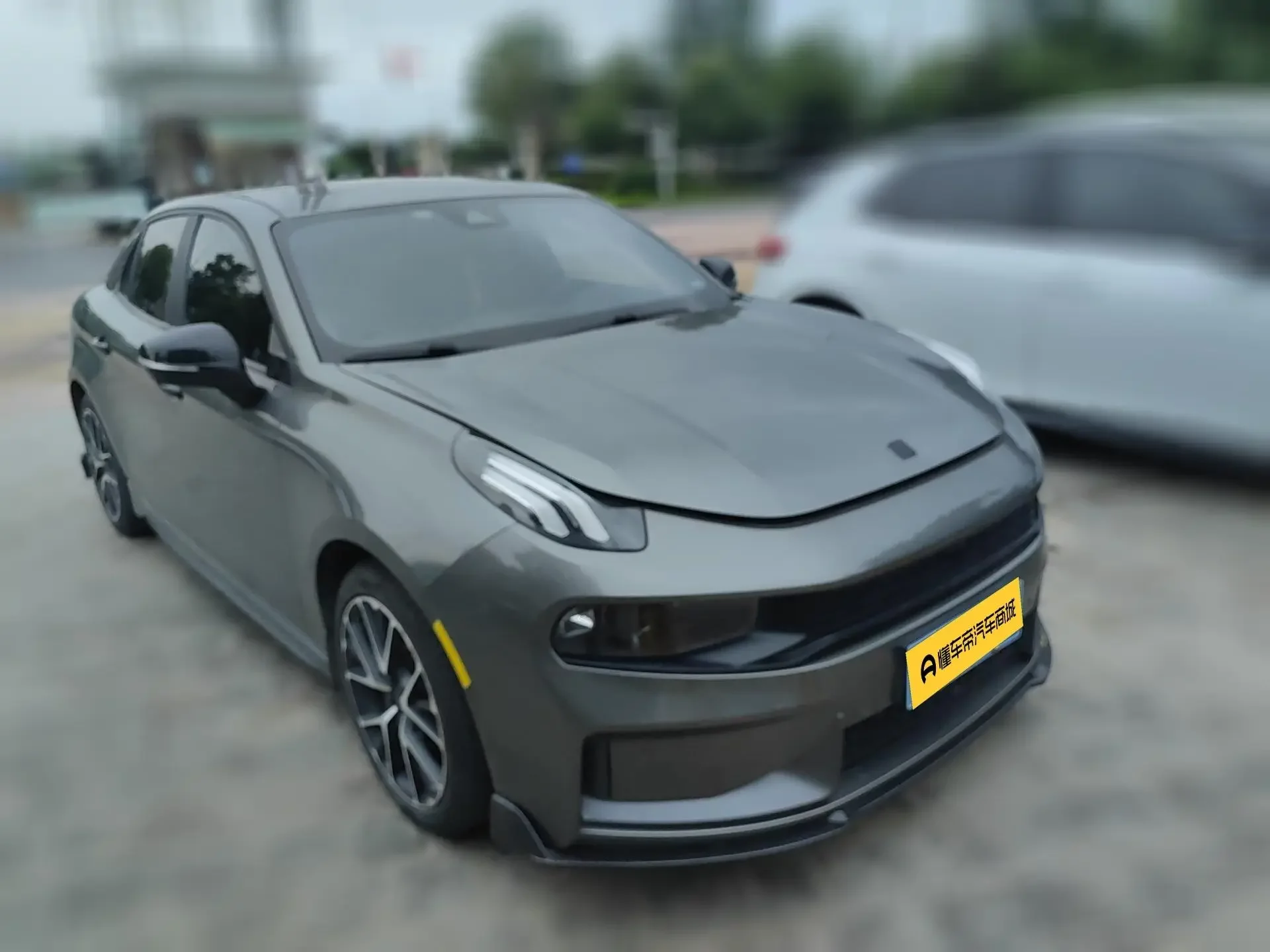 Lynk & Co 03