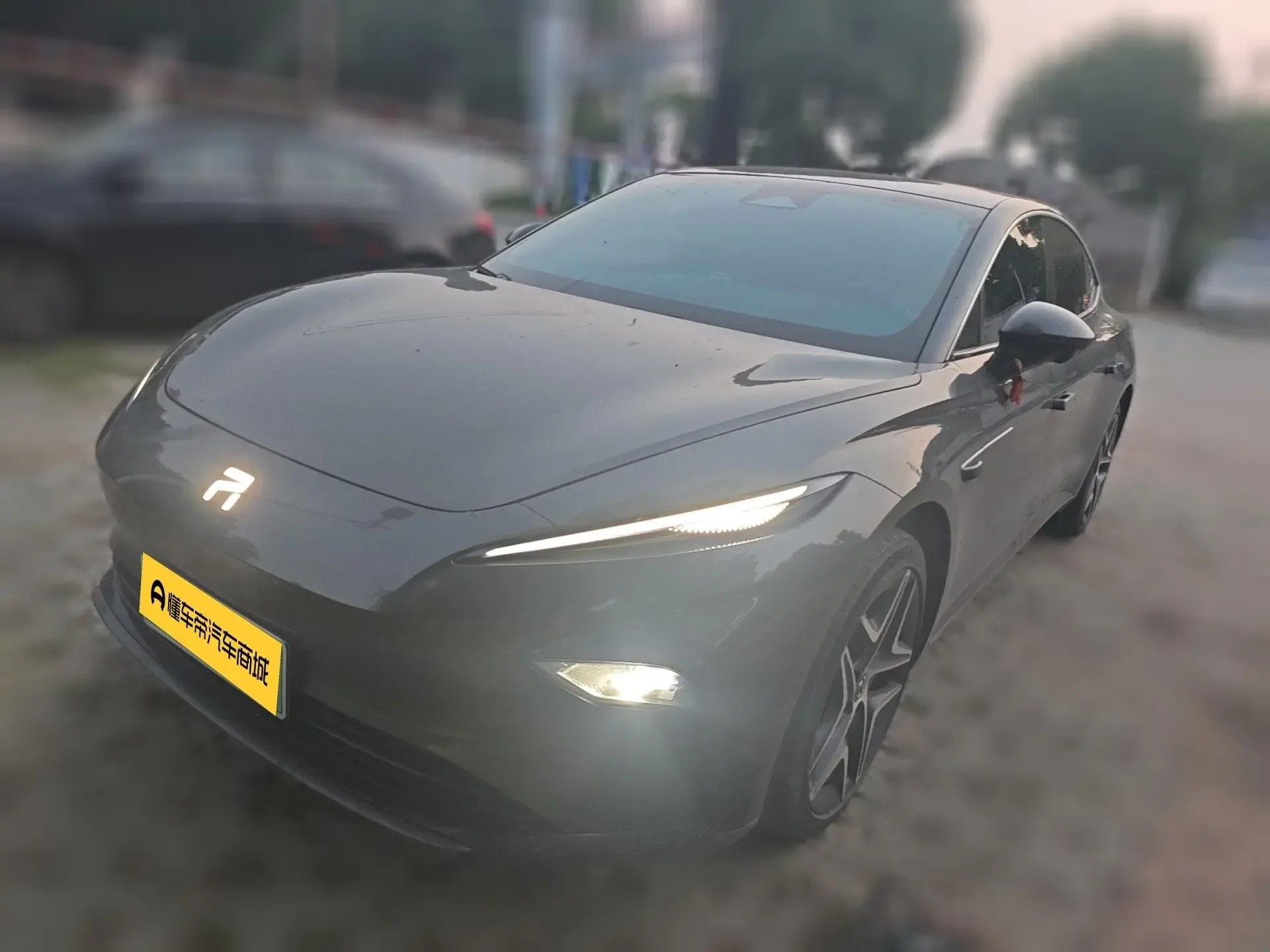 Rising Auto Feifan F7  из Китая