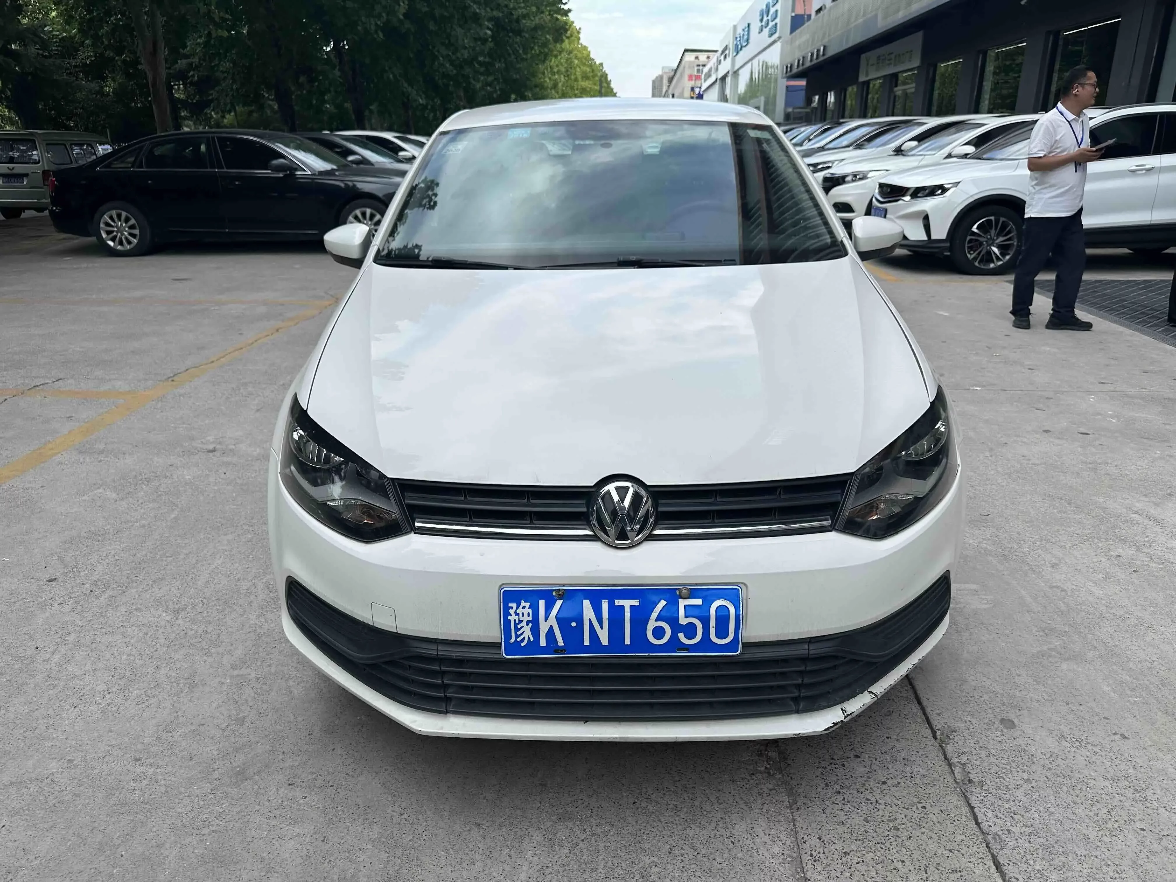 Volkswagen Polo  из Китая
