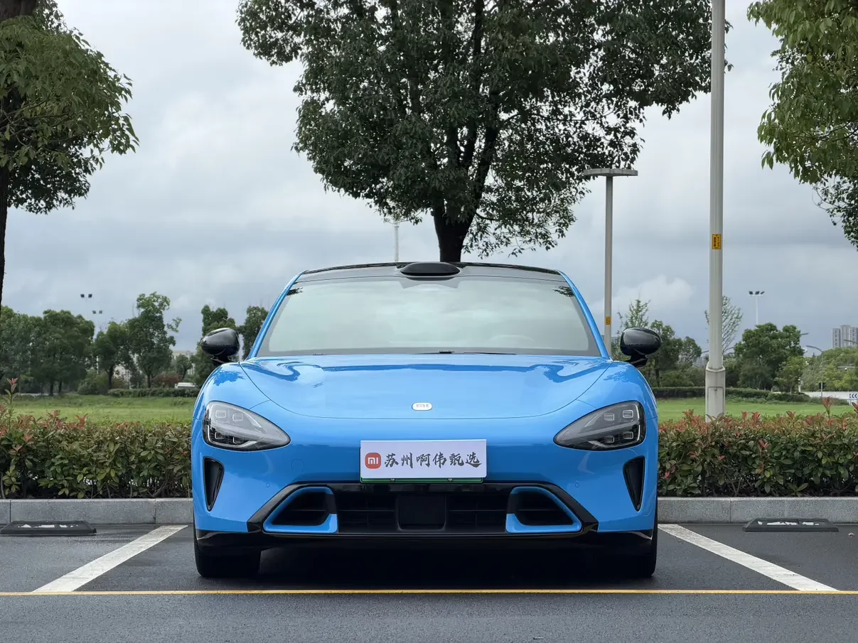 Xiaomi car Xiaomi SU7  из Китая