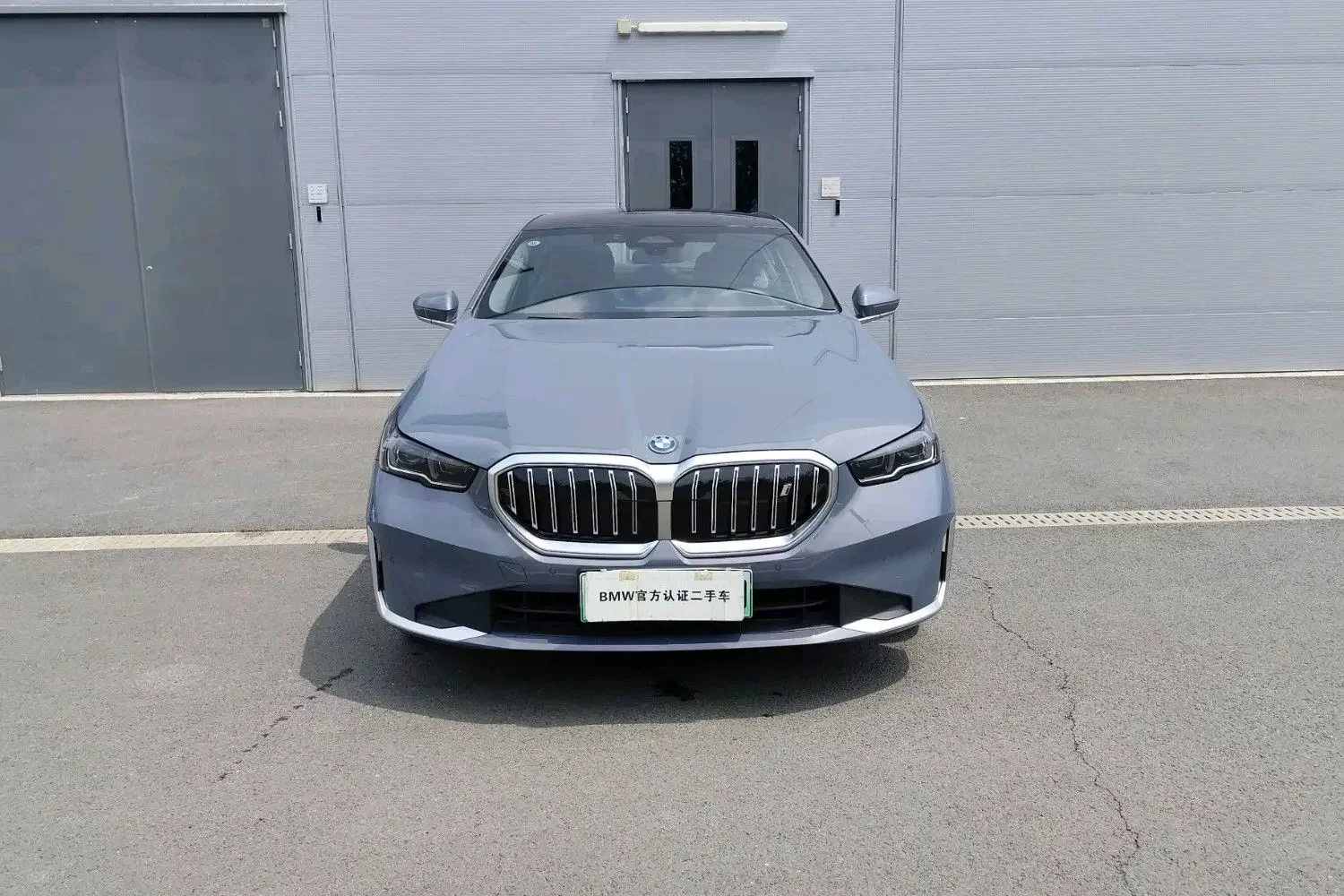 BMW i5