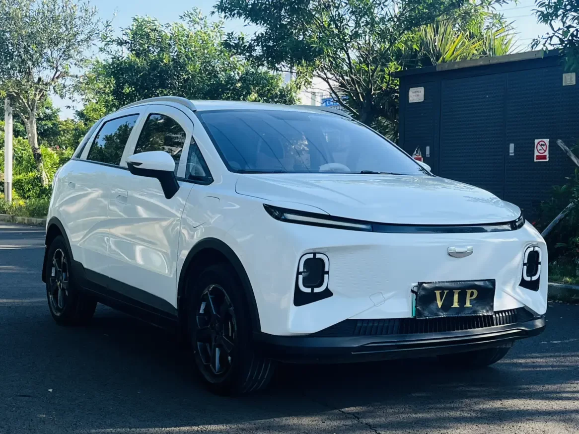 Geely Geometry E Firefly