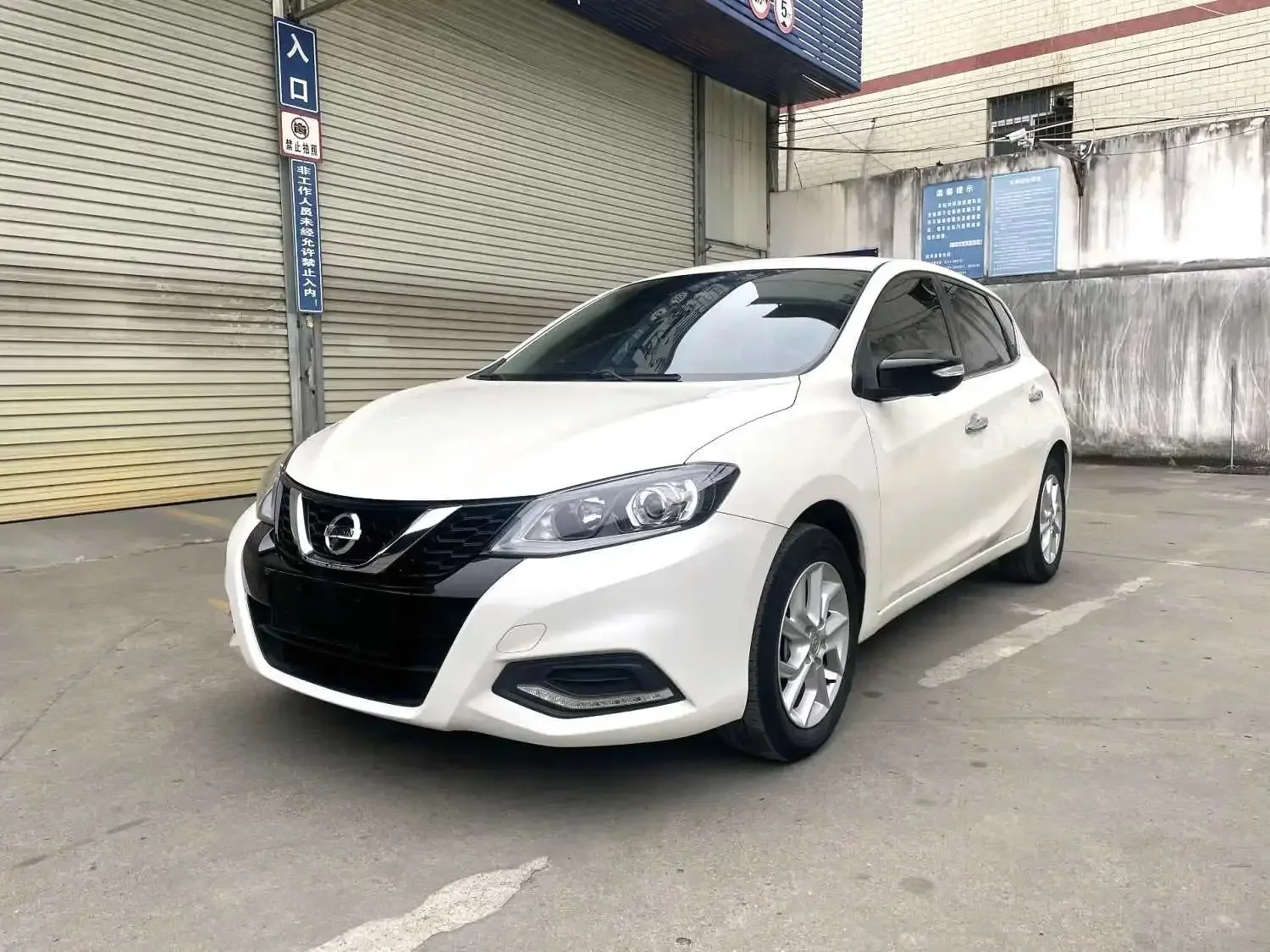 Nissan Tiida  из Китая