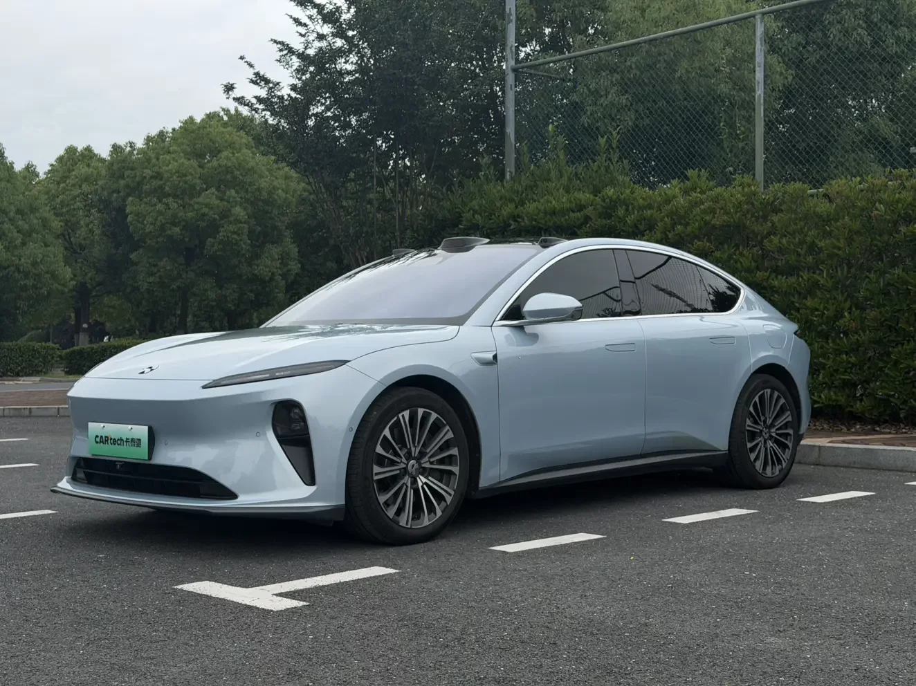 NIO ET5  из Китая
