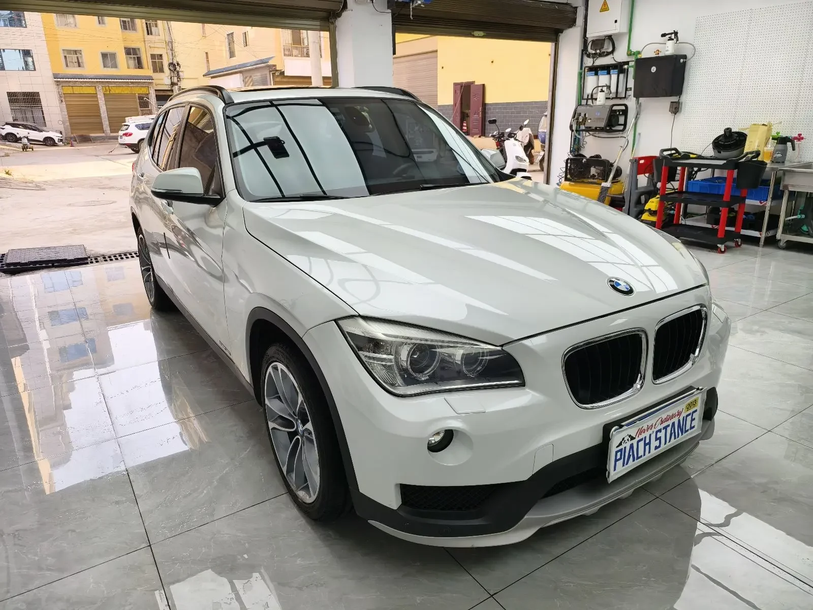 BMW X1  из Китая