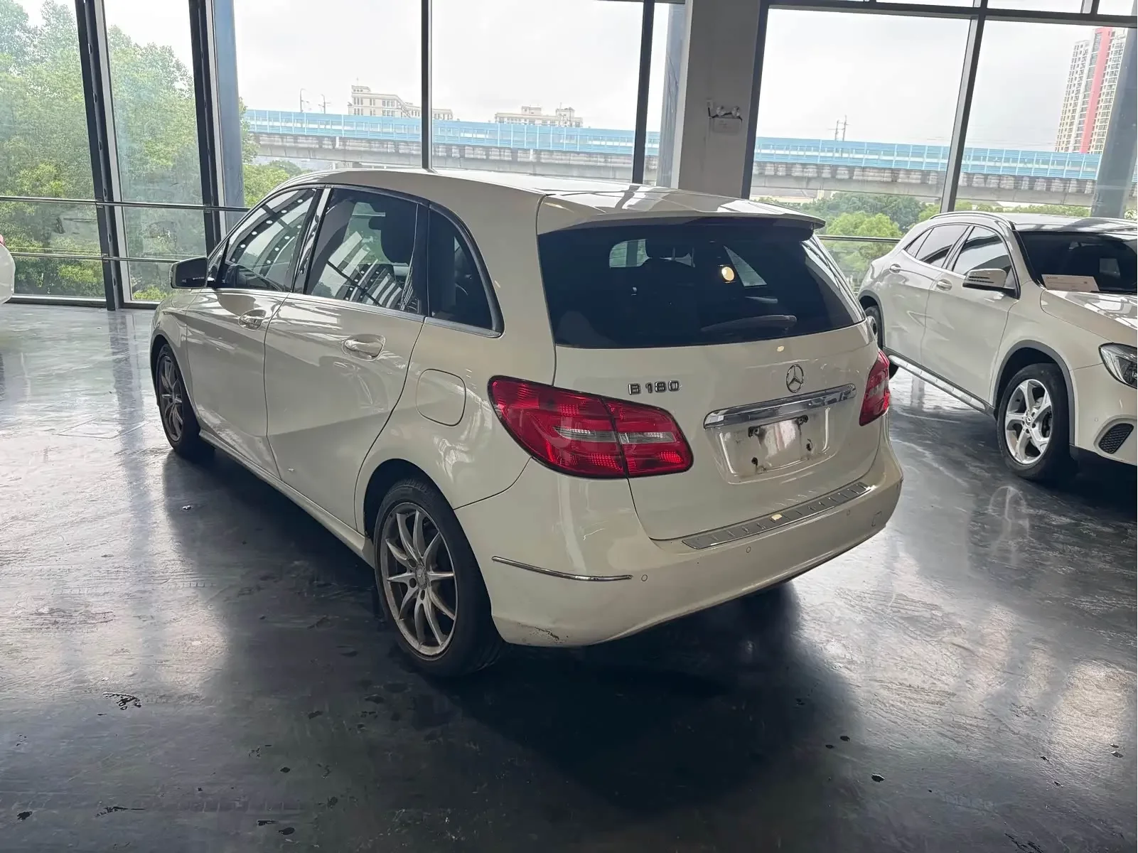 Mercedes-Benz B Class