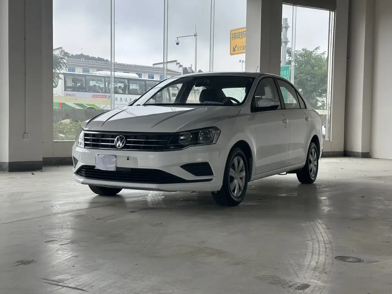 Volkswagen Jetta  из Китая