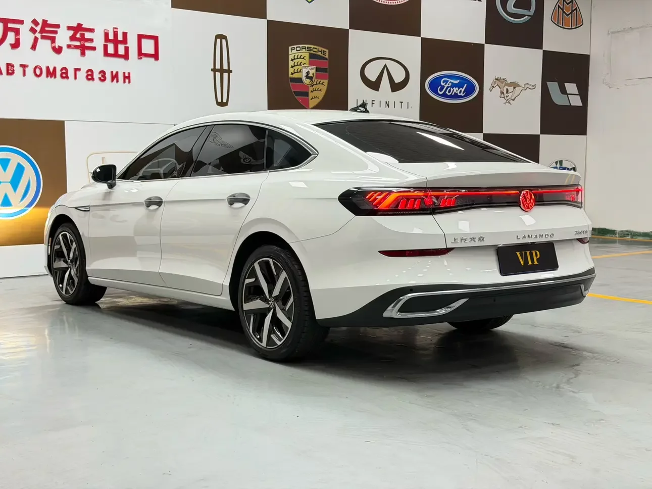 Volkswagen Lamando