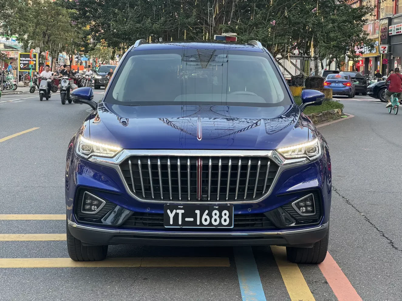 Hongqi HS5  из Китая