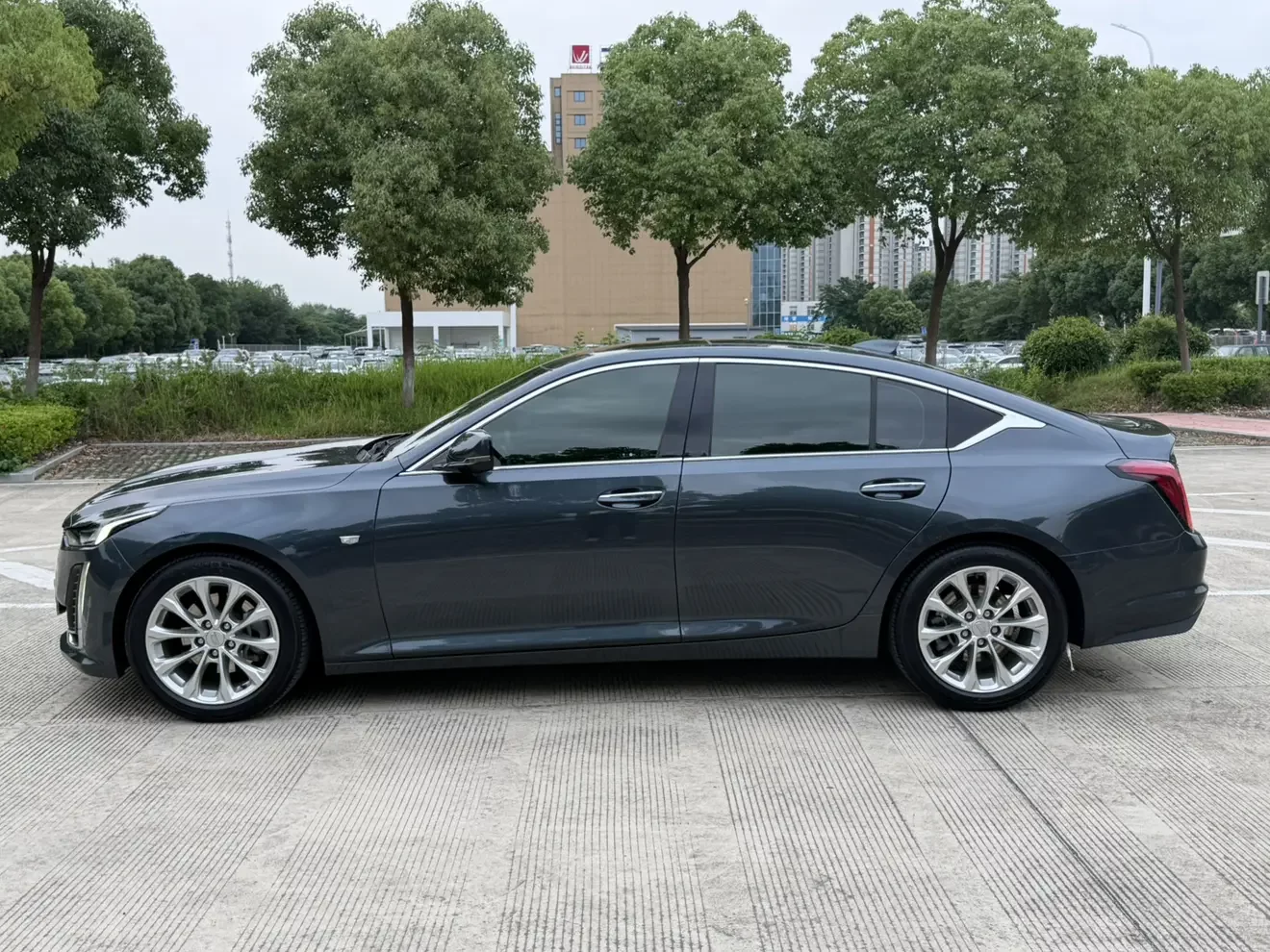 Cadillac CT5