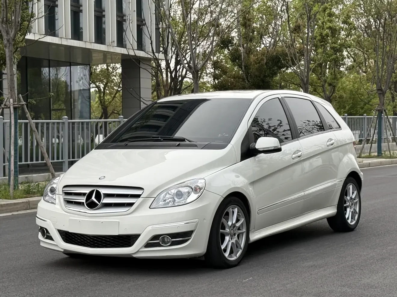 Mercedes-Benz B Class