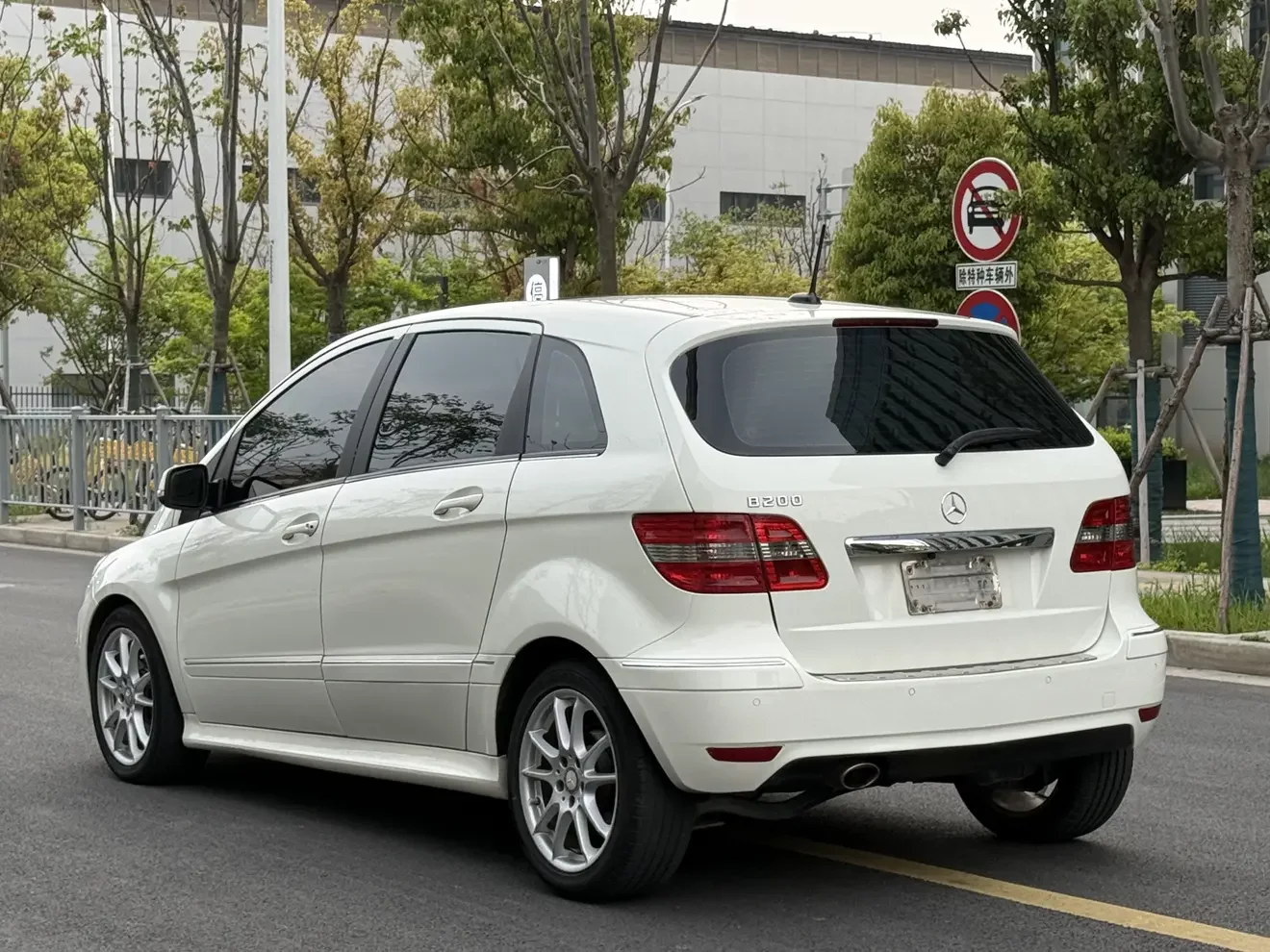 Mercedes-Benz B Class