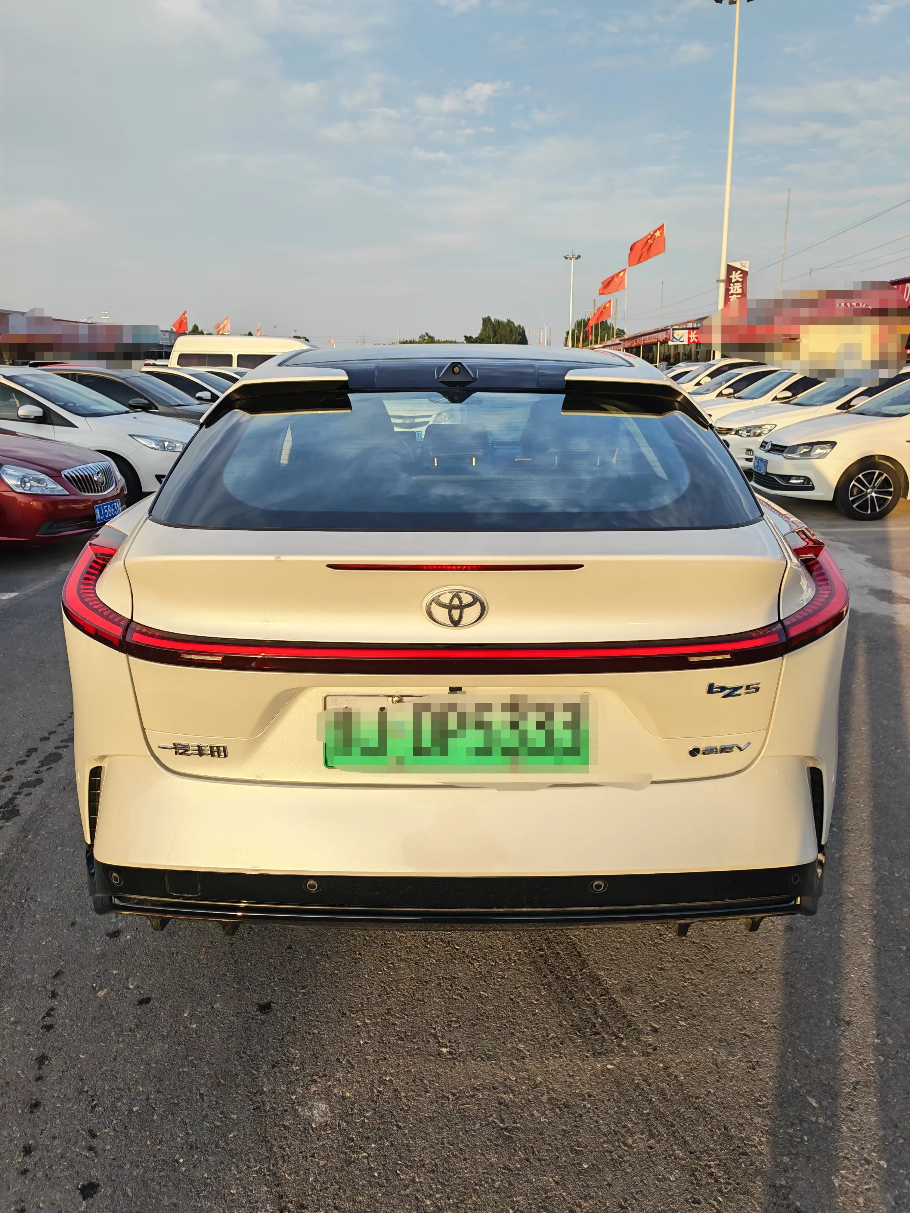 Toyota bZ5