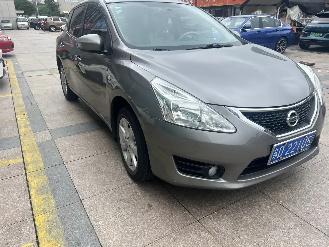 Nissan Tiida