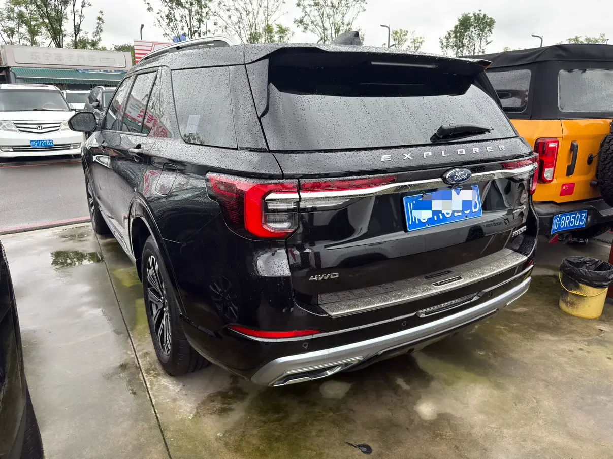 Ford Explorer