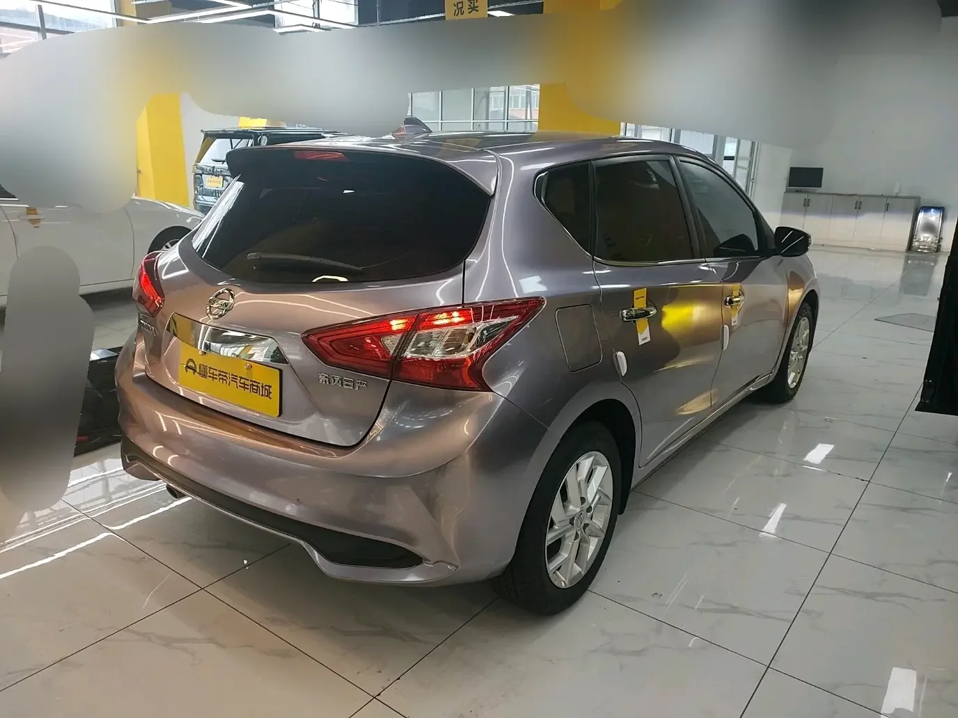 Nissan Tiida