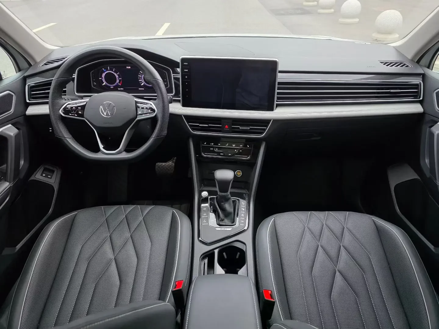 Volkswagen Tiguan L PHEV