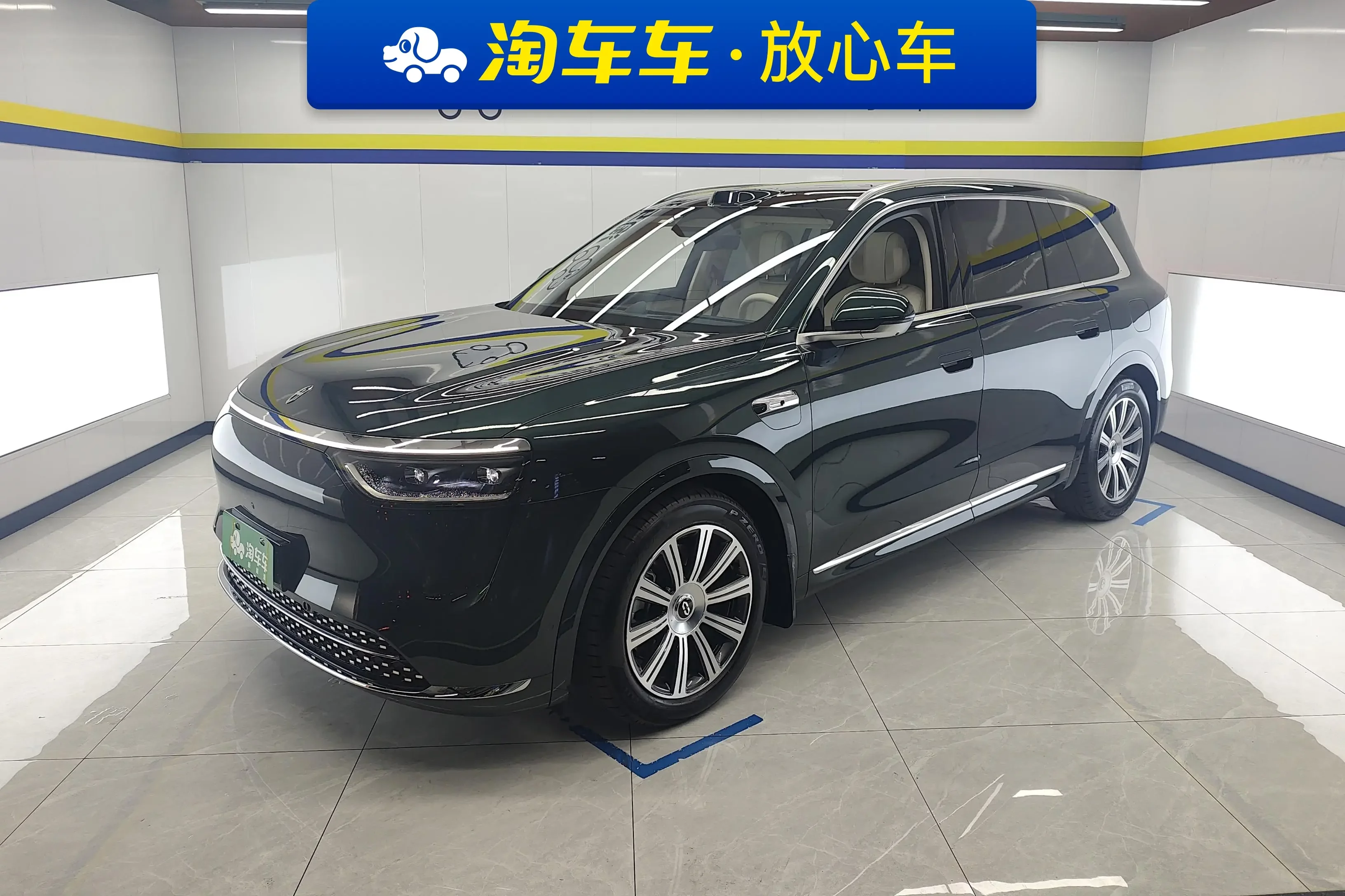AITO QJM8  из Китая