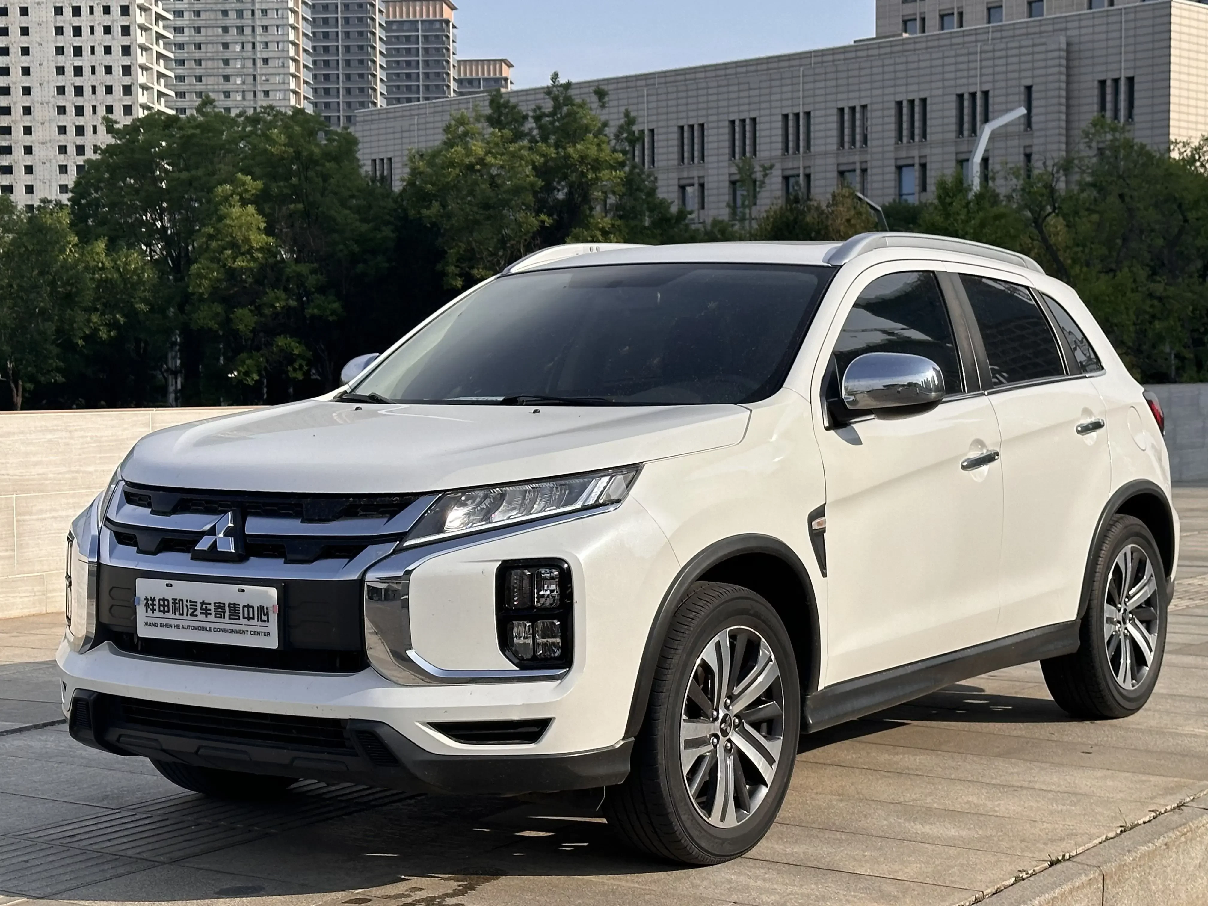Mitsubishi Jinxuan ASX  из Китая