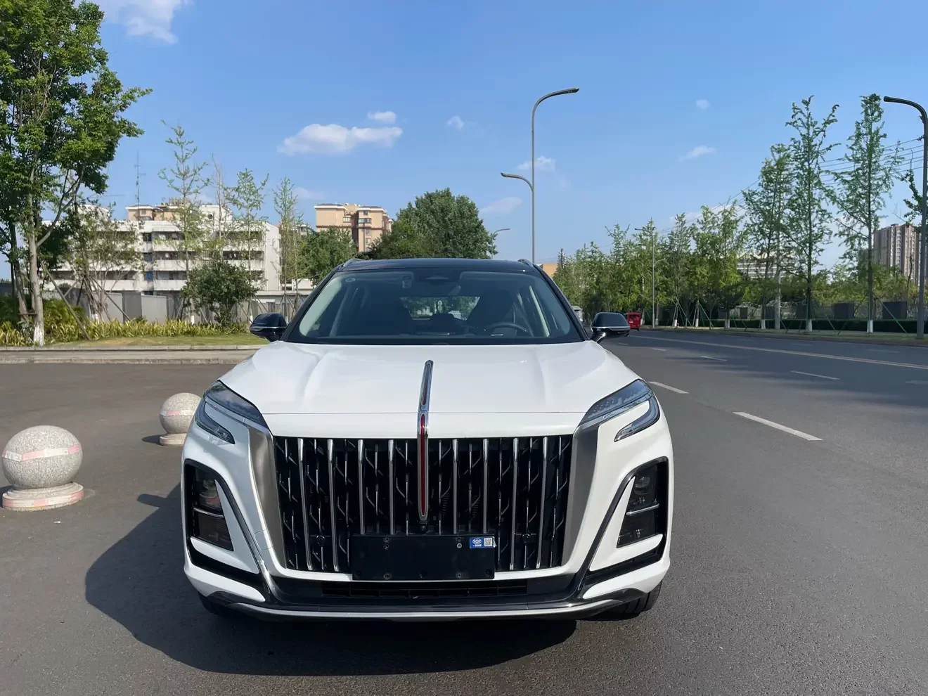 Hongqi HS3