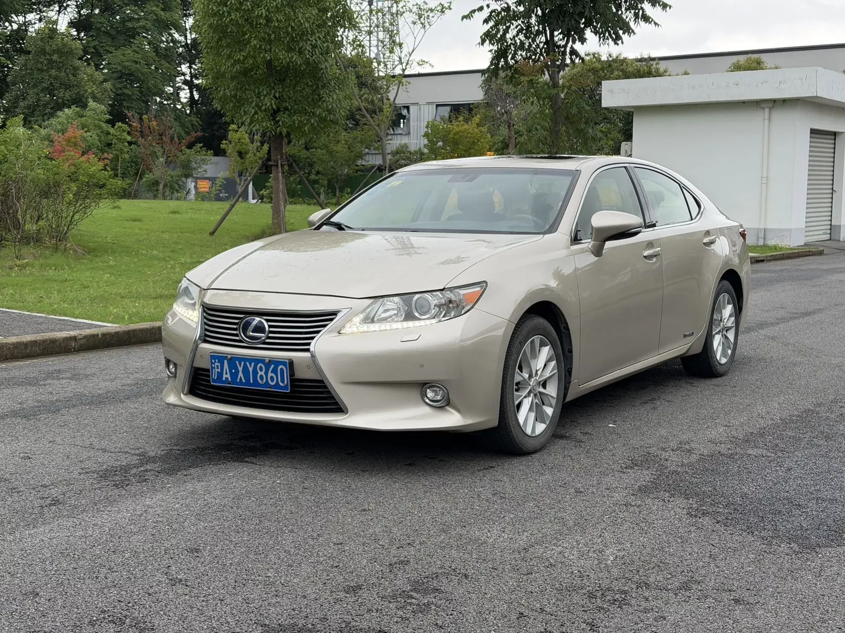 Lexus ES