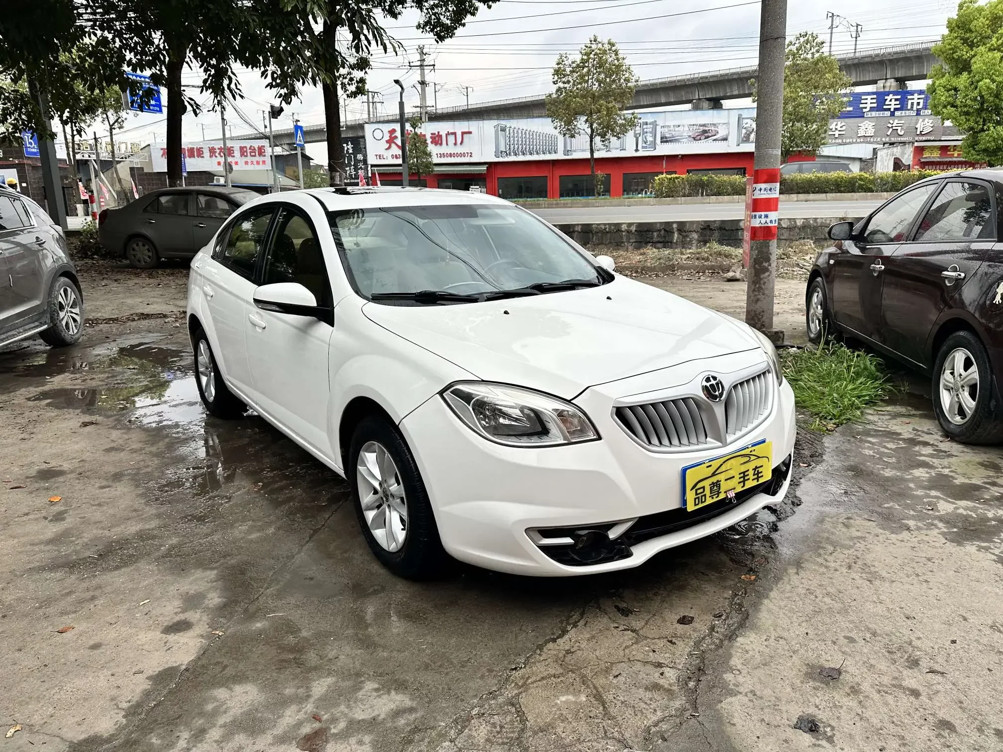 Brilliance Zhonghua H330