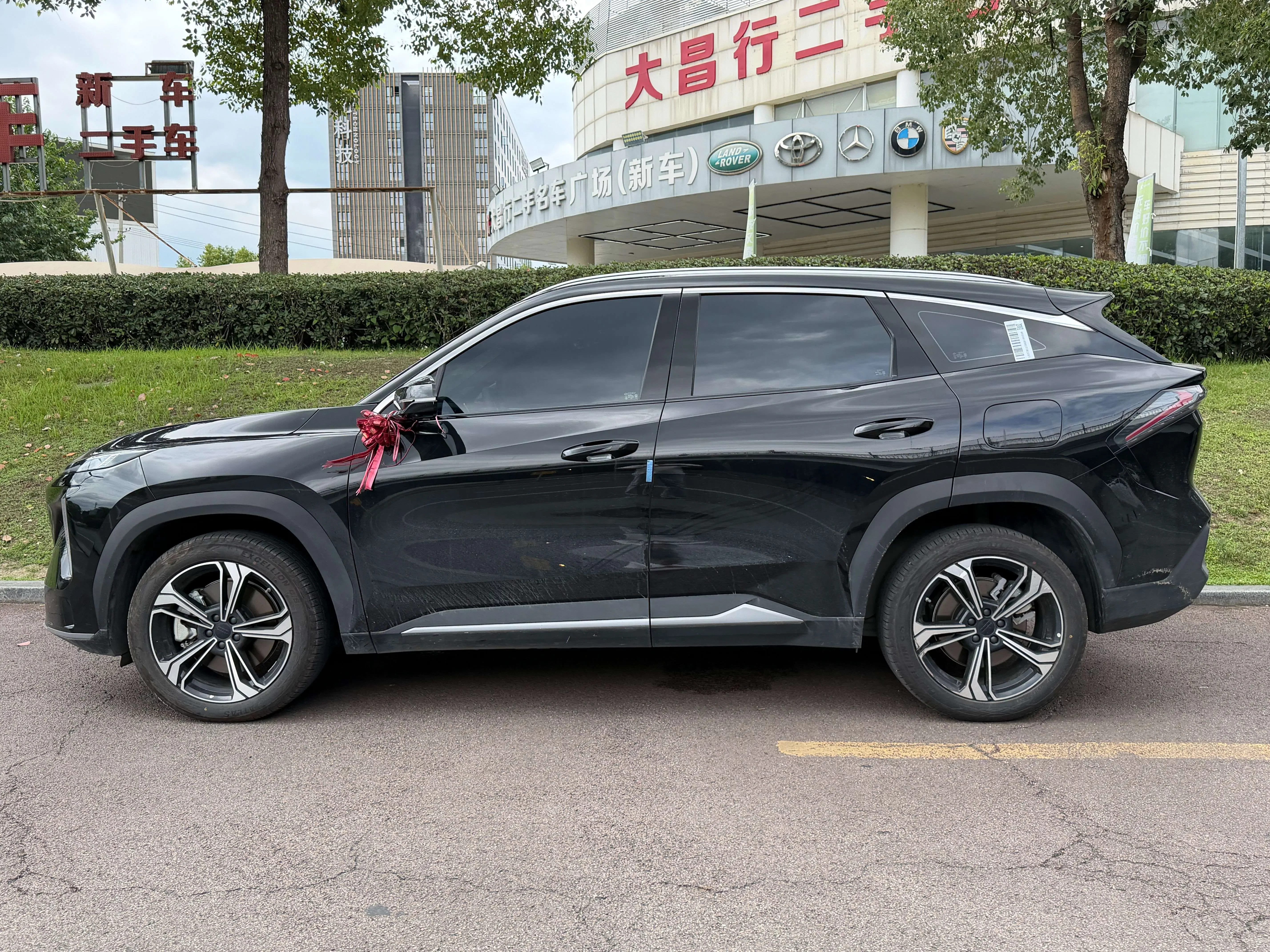 Geely Galaxy L7