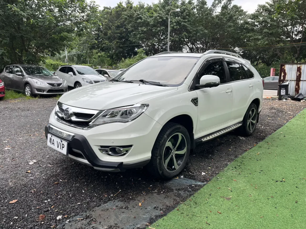 BYD S7