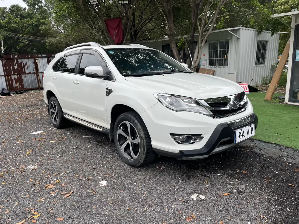 BYD S7