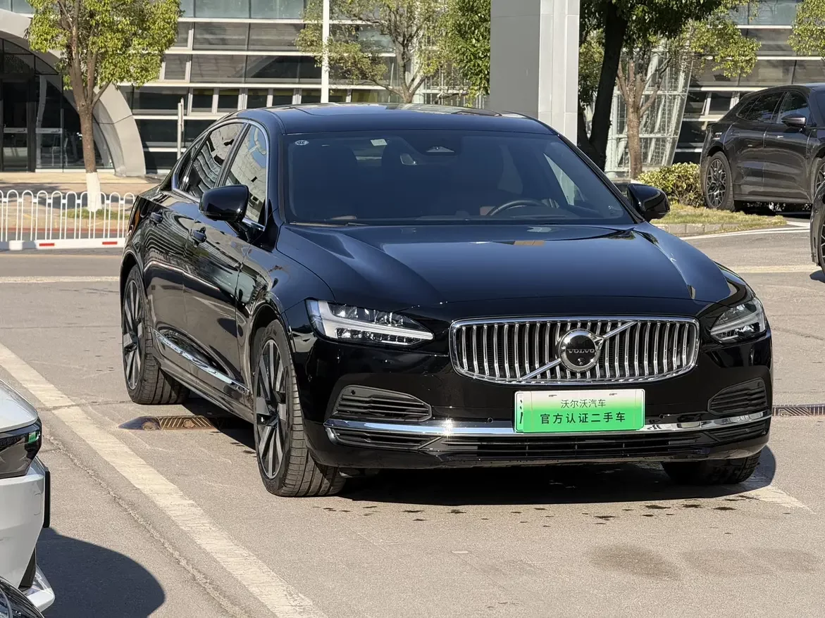 Volvo S90 PHEV