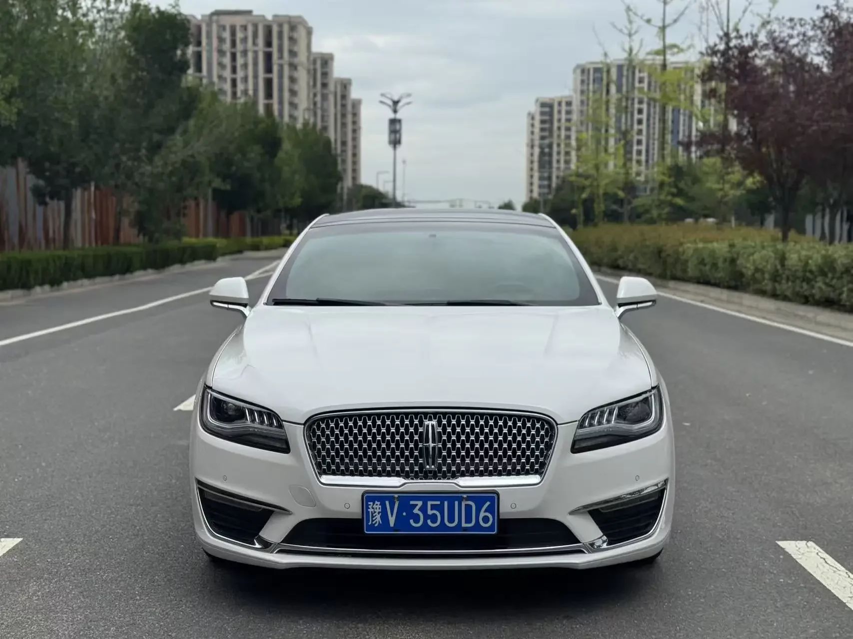 Lincoln MKZ  из Китая