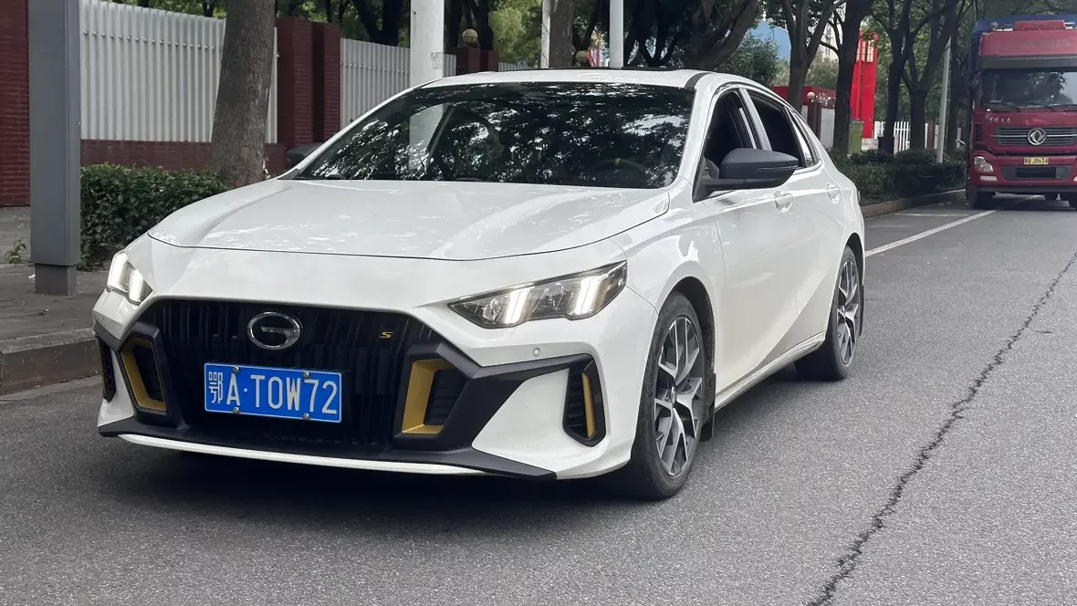GAC Trumpchi Empow  из Китая