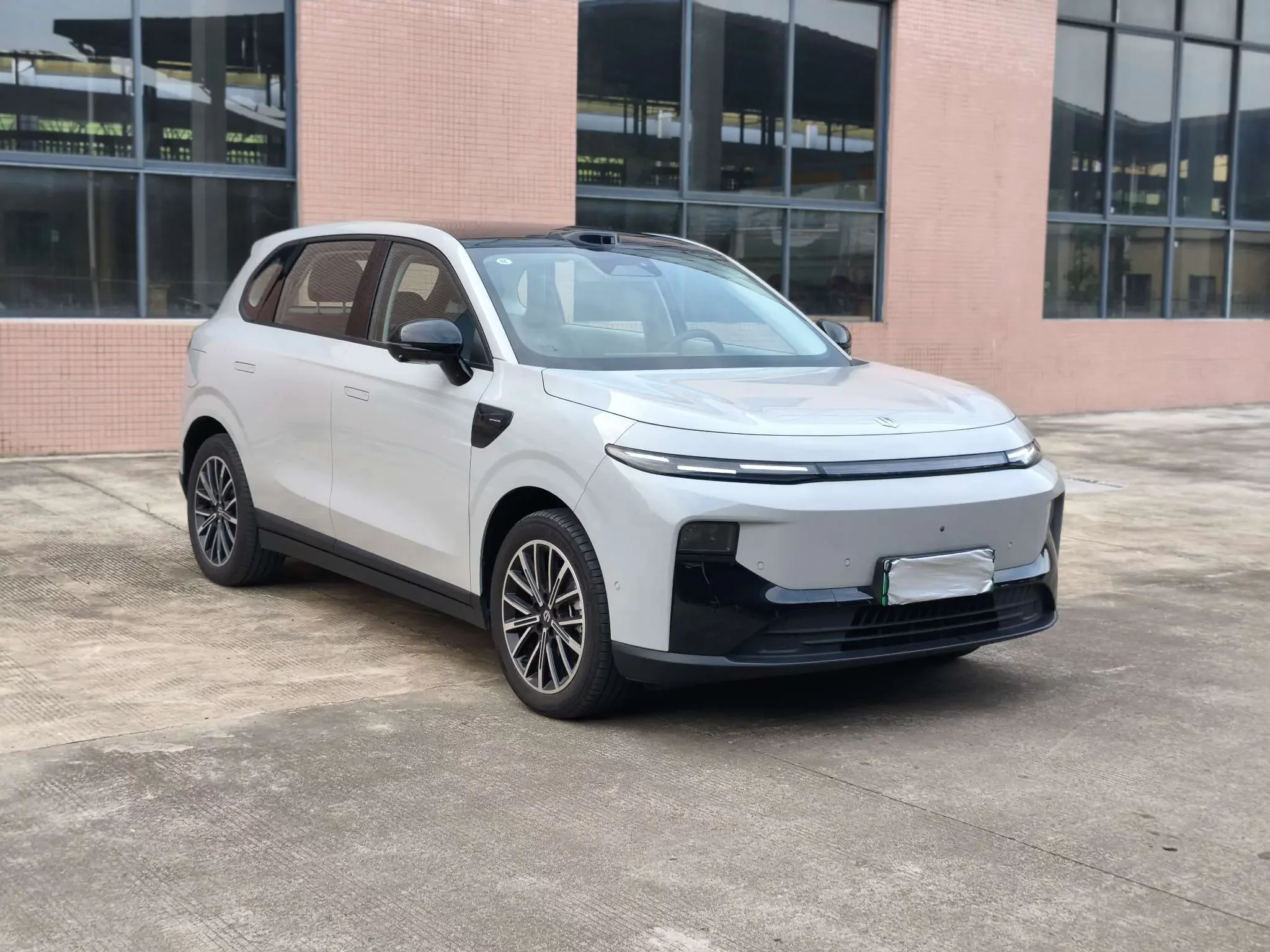 Leapmotor B10