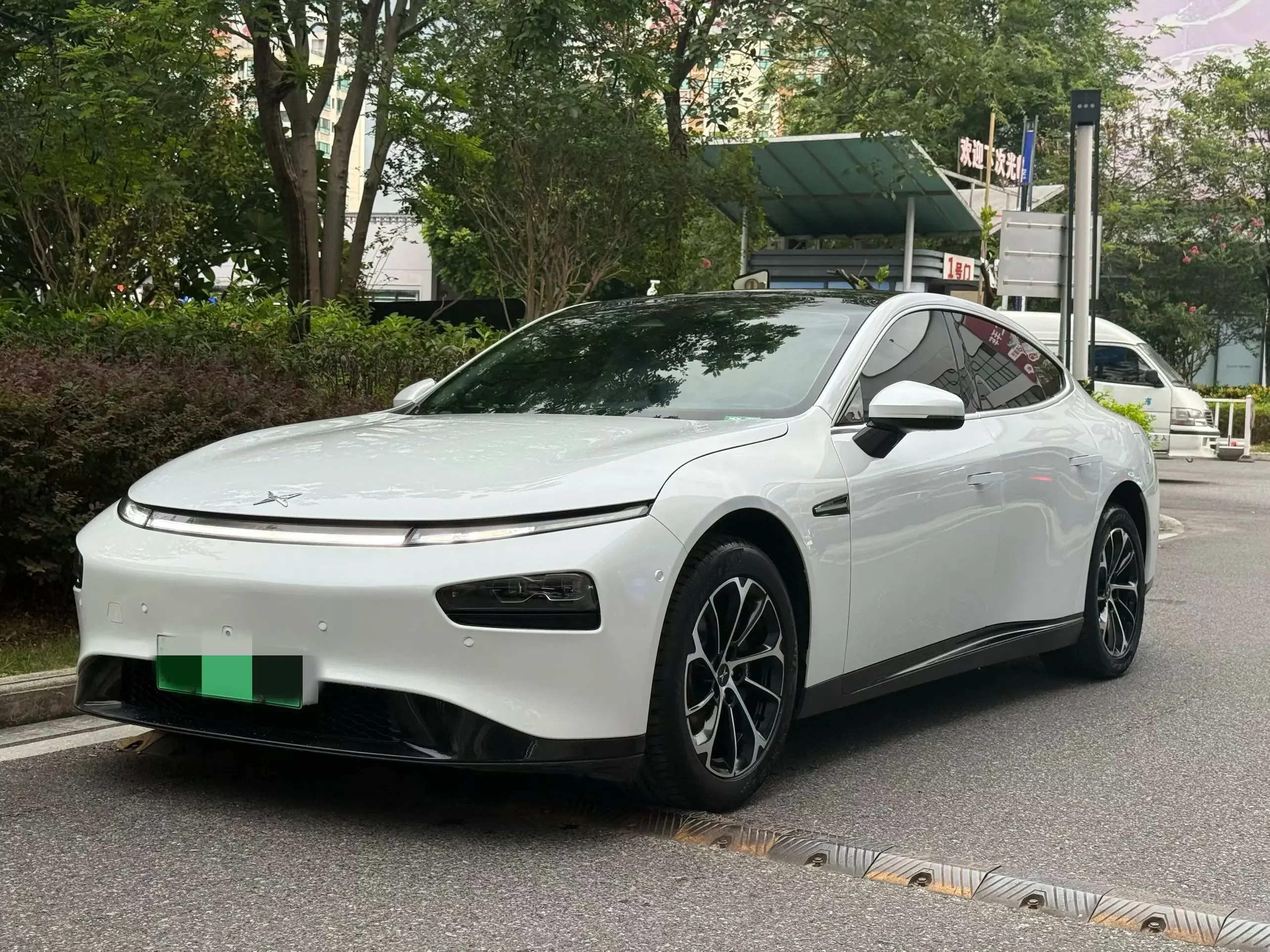 Xpeng P7