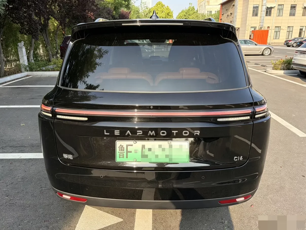 Leapmotor C16