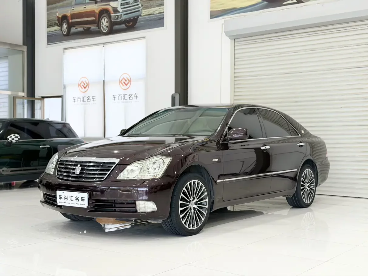 Toyota crown  из Китая