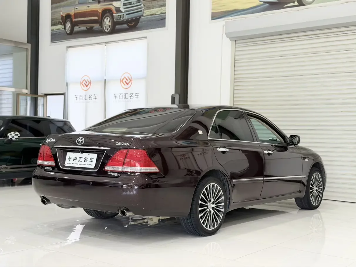 Toyota crown  из Китая