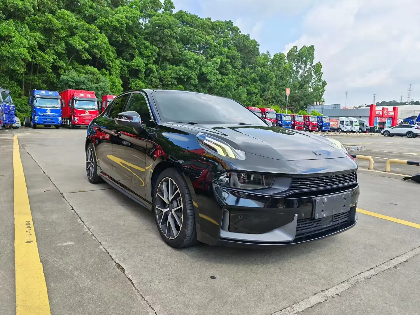 Lynk & Co 03