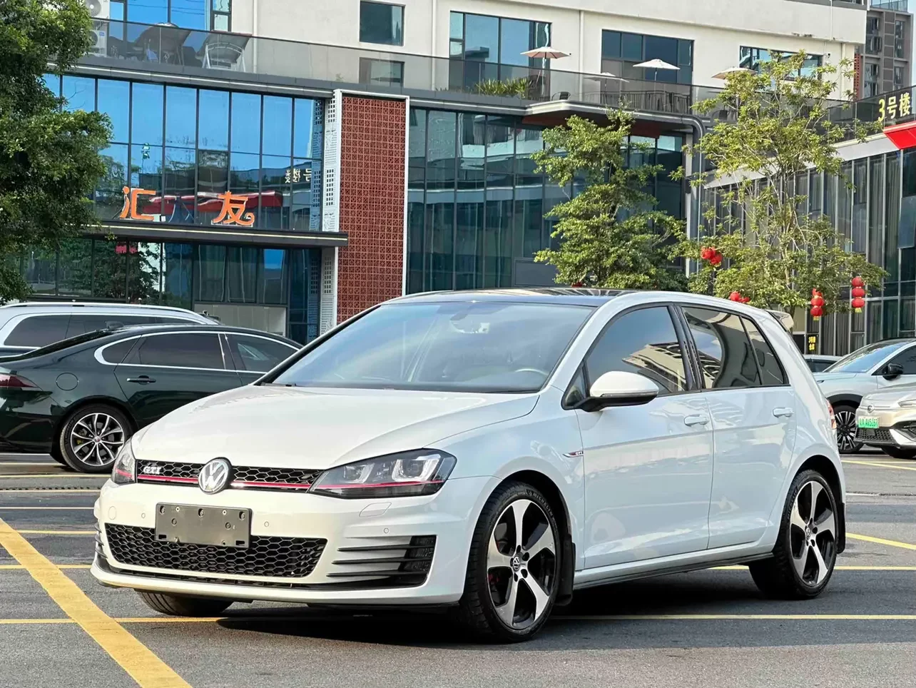 Volkswagen Golf GTI